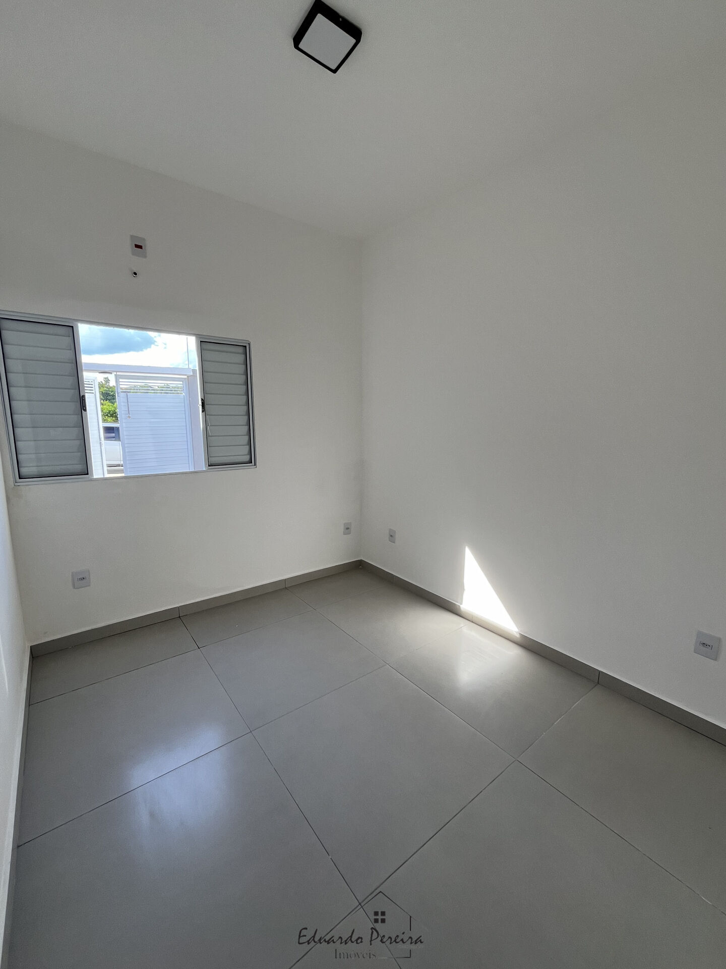 Casa à venda com 2 quartos, 64m² - Foto 17