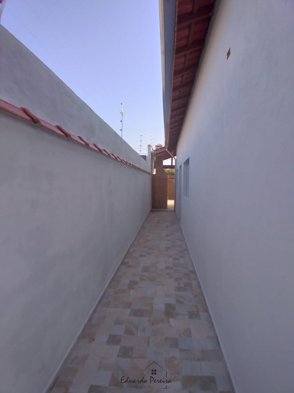 Casa à venda com 2 quartos, 70m² - Foto 16