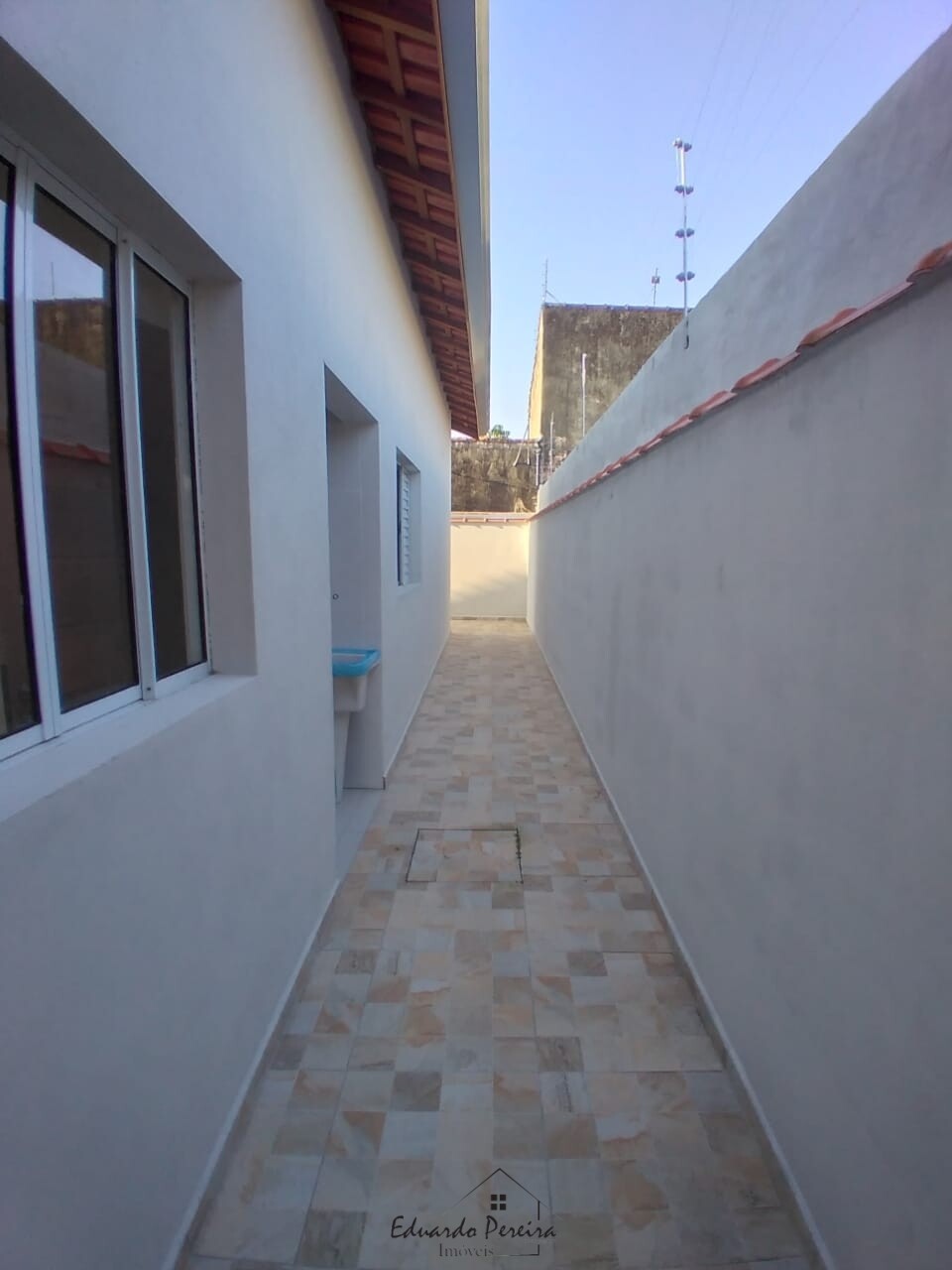 Casa à venda com 2 quartos, 70m² - Foto 14