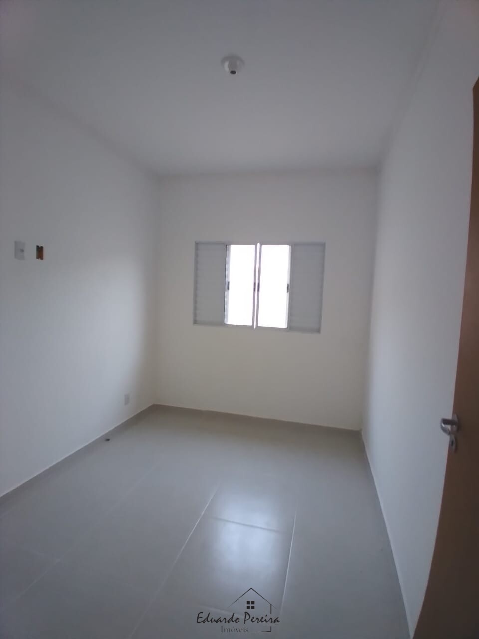 Casa à venda com 2 quartos, 70m² - Foto 8