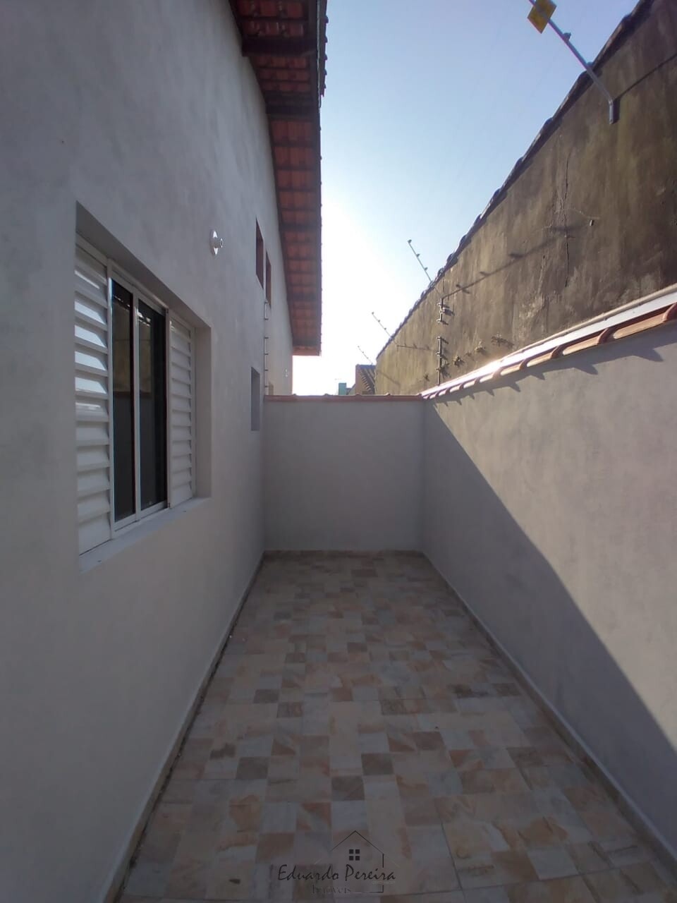 Casa à venda com 2 quartos, 70m² - Foto 15