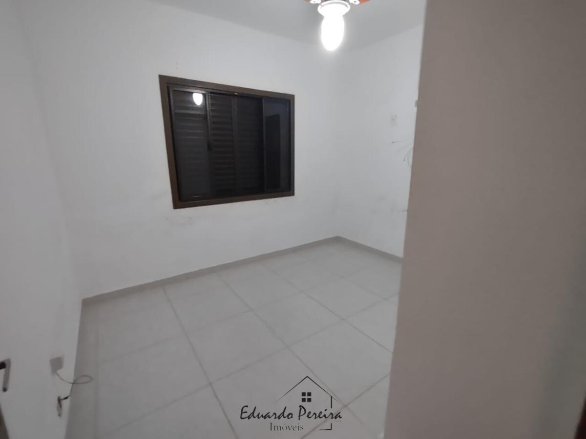 Casa à venda com 3 quartos, 151m² - Foto 4