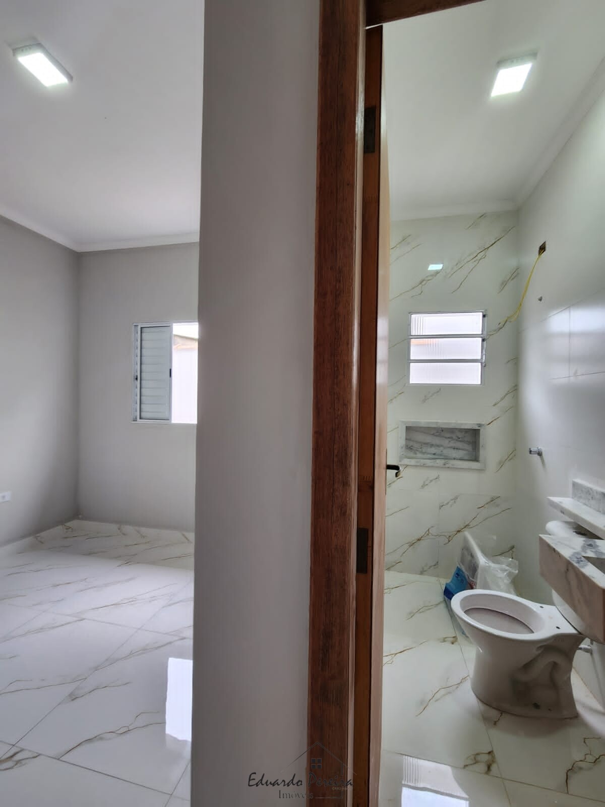 Casa à venda com 3 quartos, 79m² - Foto 14