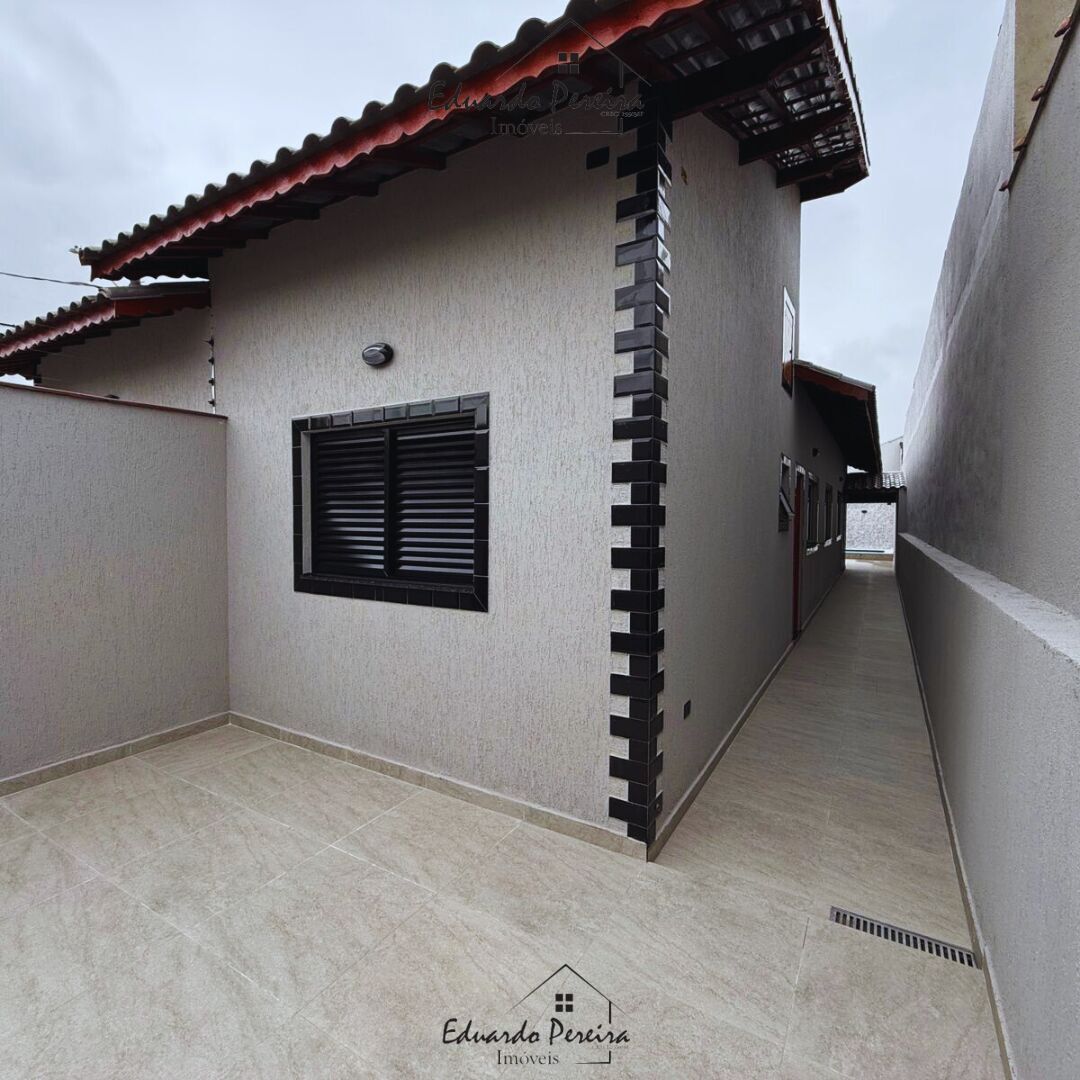 Casa à venda com 2 quartos, 63m² - Foto 4