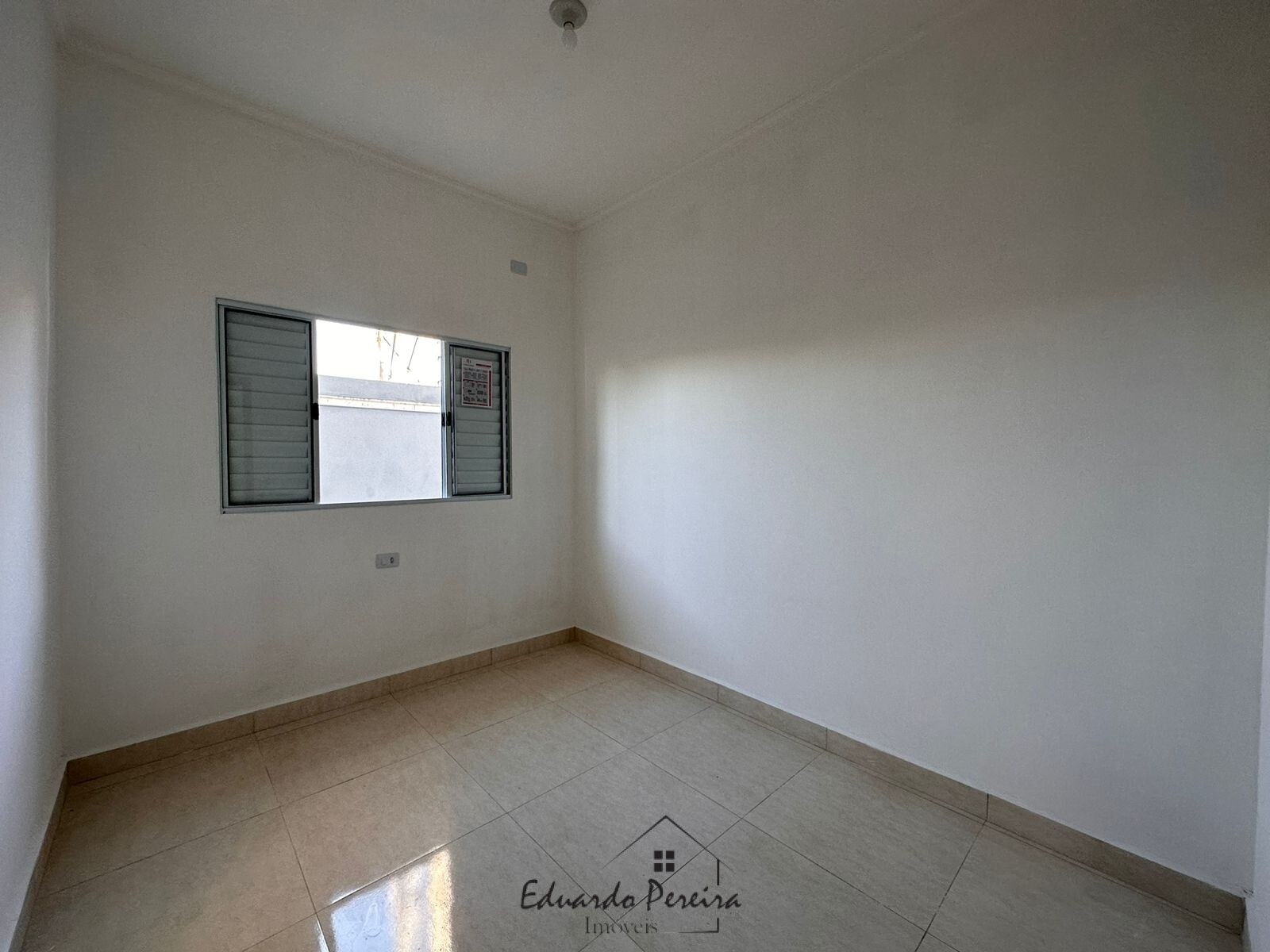 Casa à venda com 3 quartos, 81m² - Foto 11