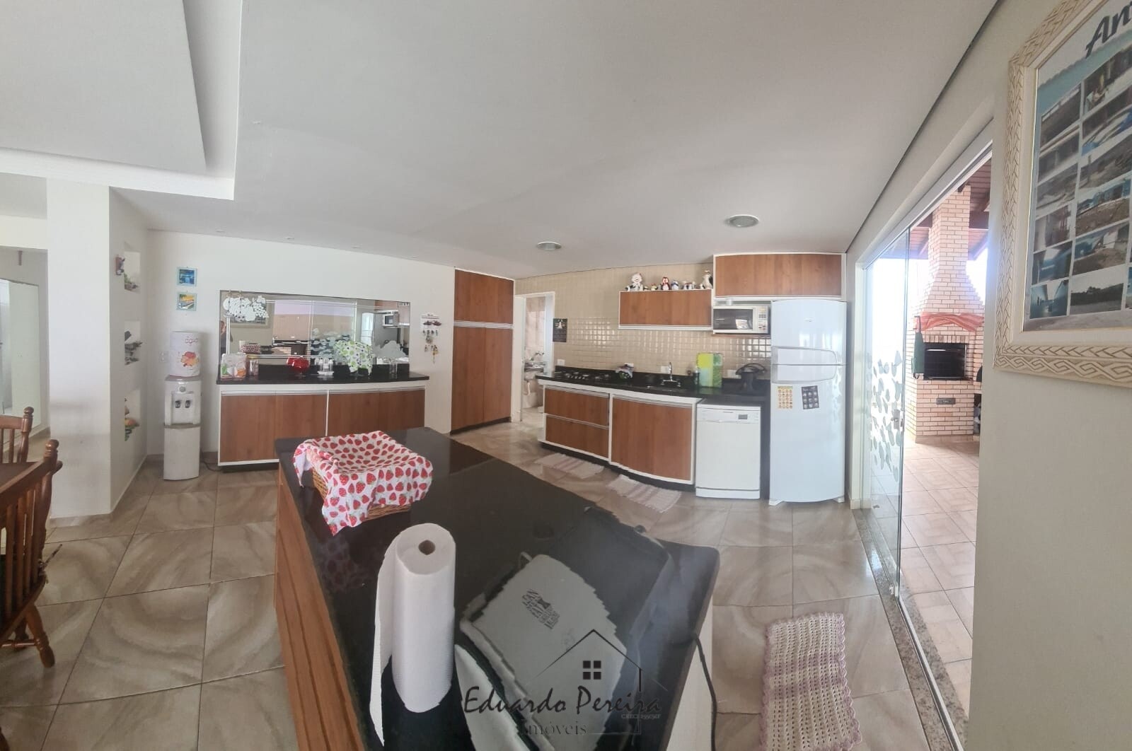 Casa à venda com 6 quartos, 250m² - Foto 11