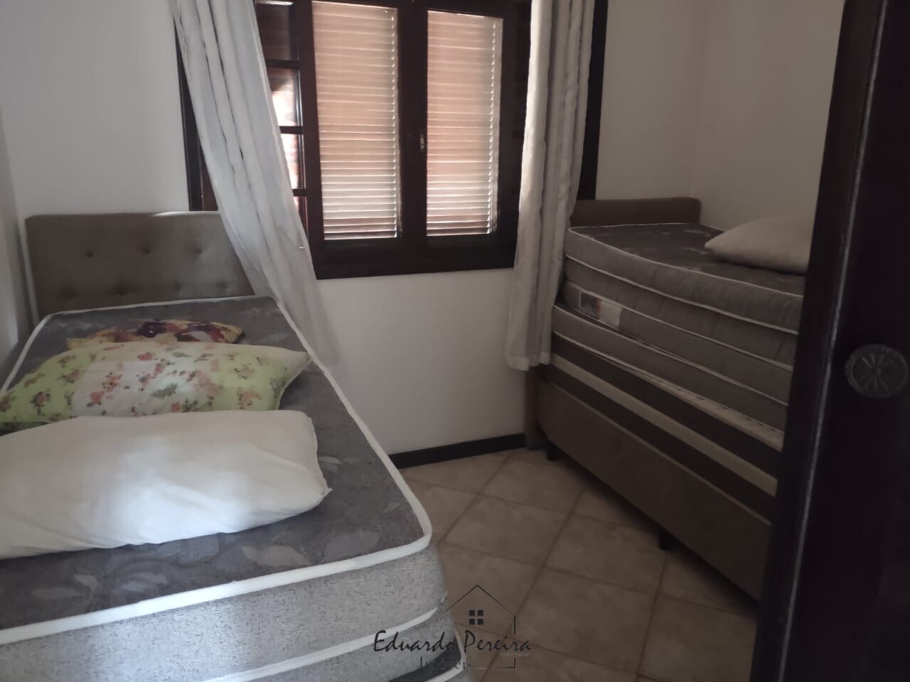 Casa de Condomínio à venda com 4 quartos, 224m² - Foto 13