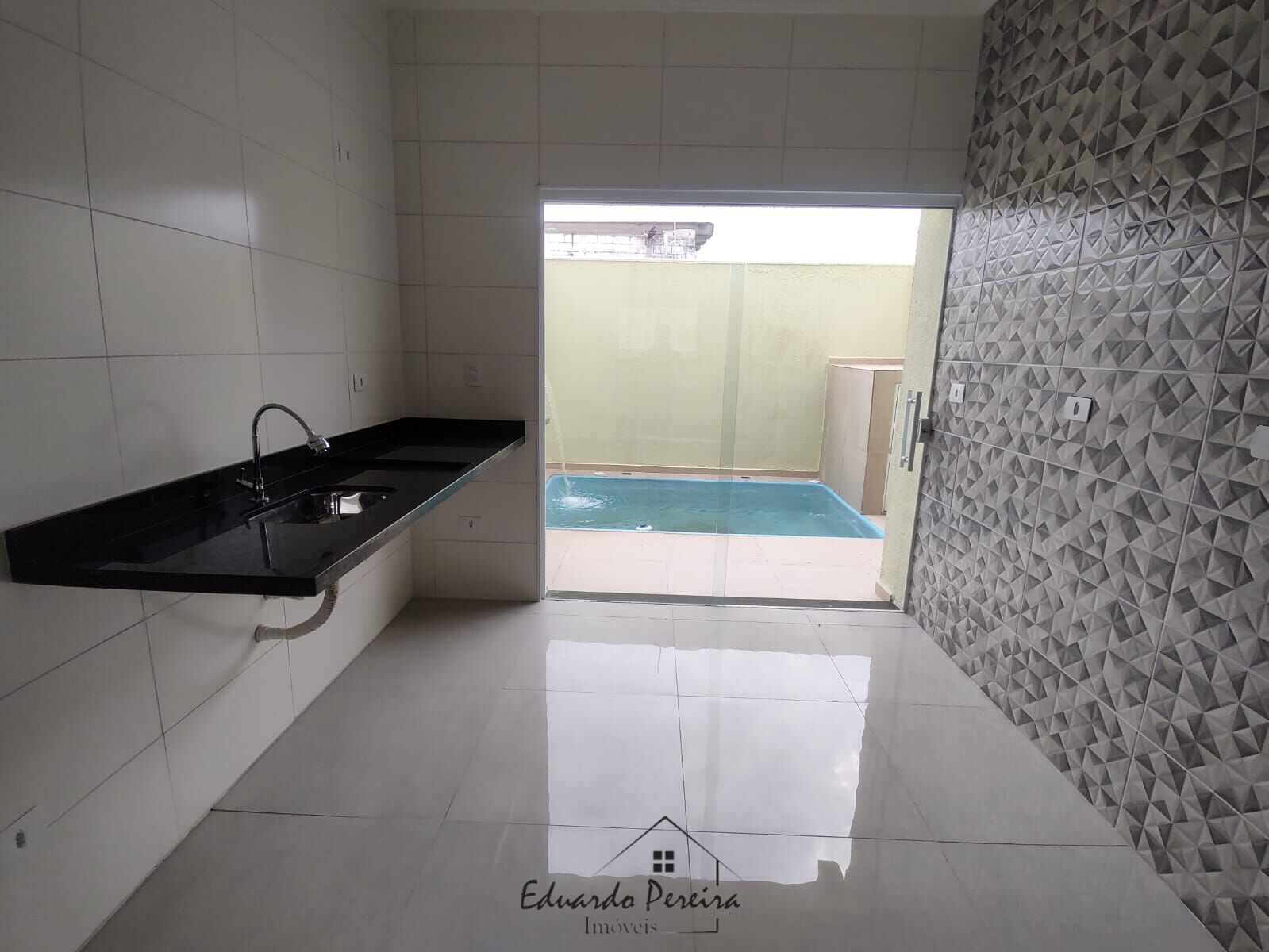 Casa de Condomínio à venda, 81m² - Foto 5