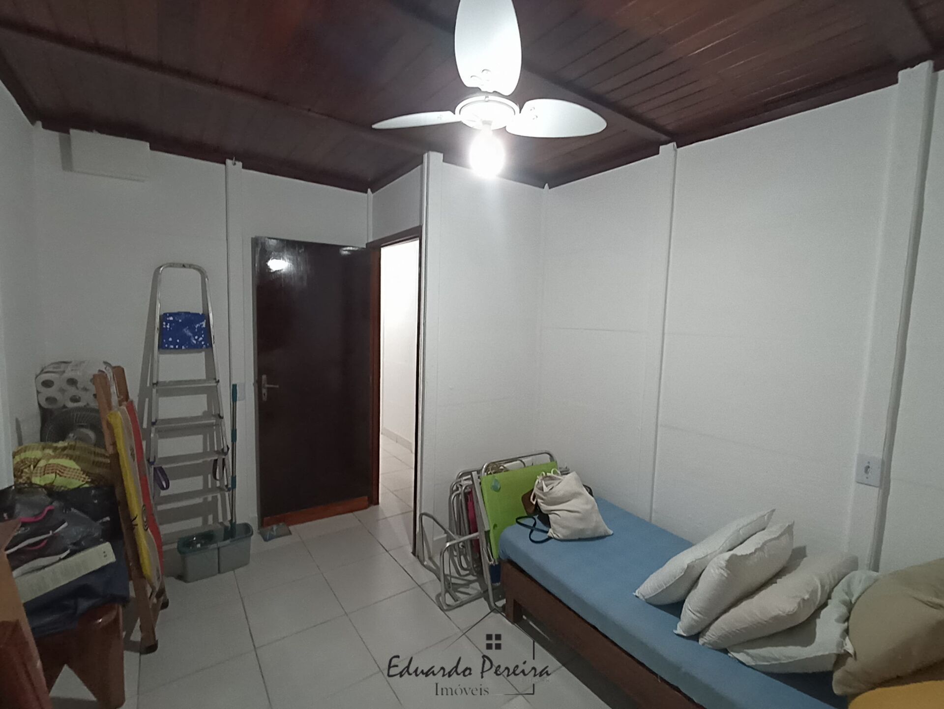 Casa à venda com 3 quartos, 94m² - Foto 14