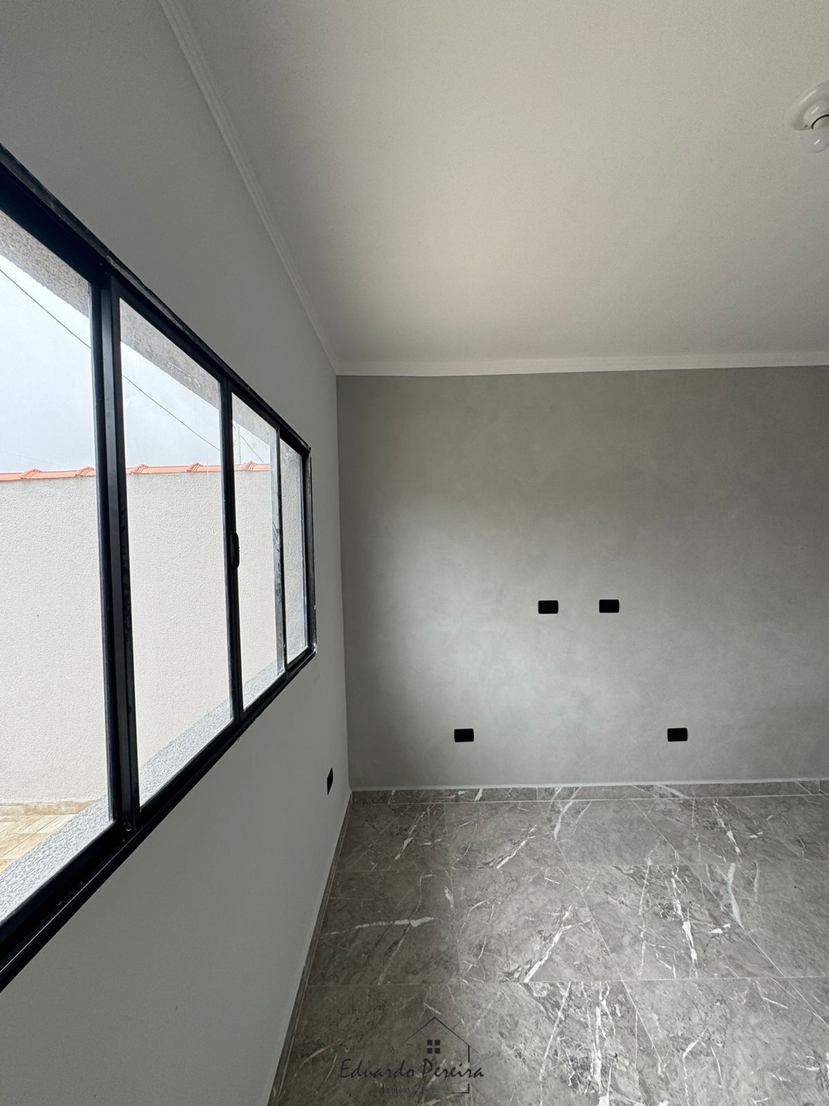 Casa à venda com 2 quartos, 58m² - Foto 4