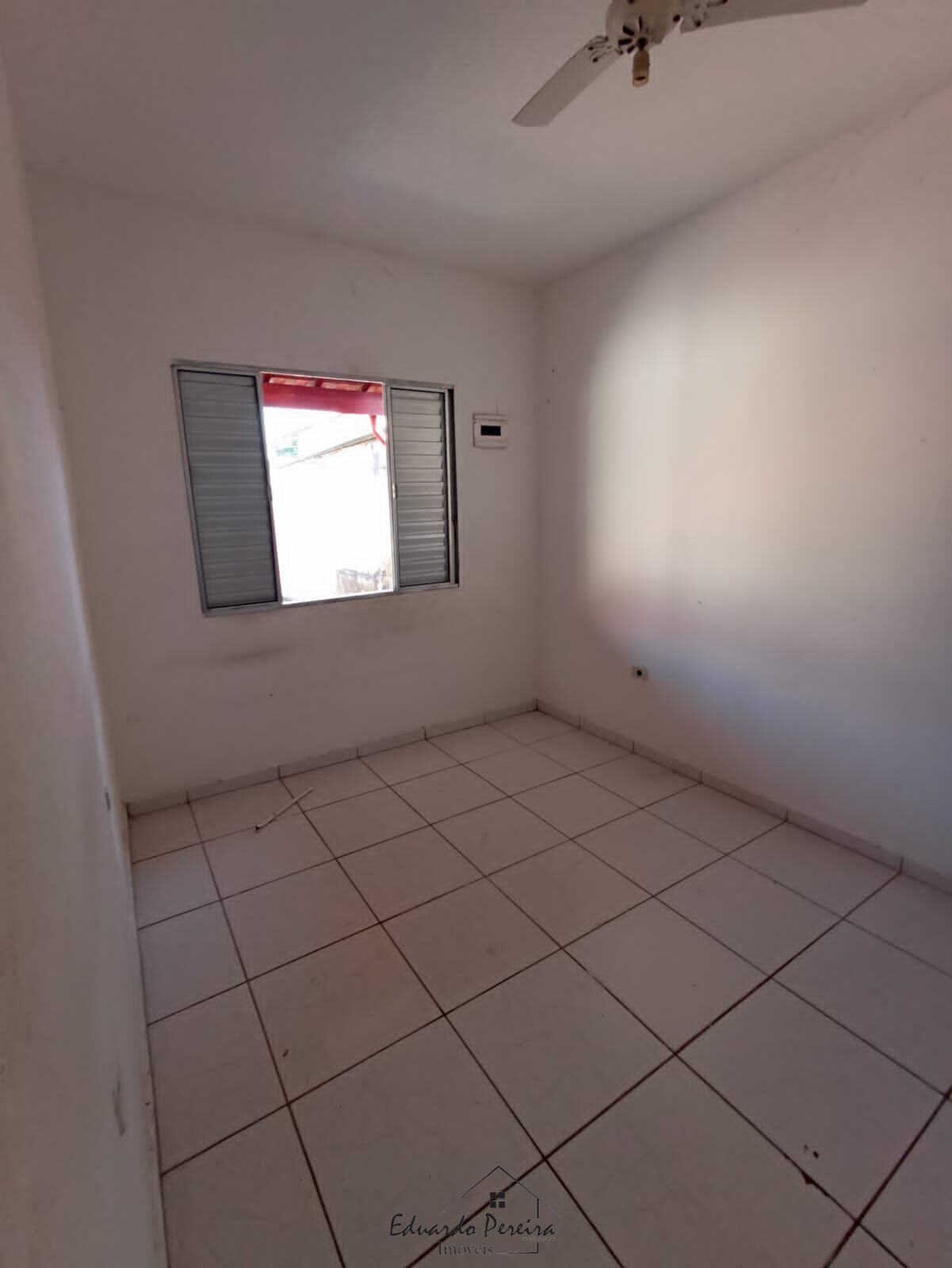 Casa à venda com 2 quartos, 56m² - Foto 5