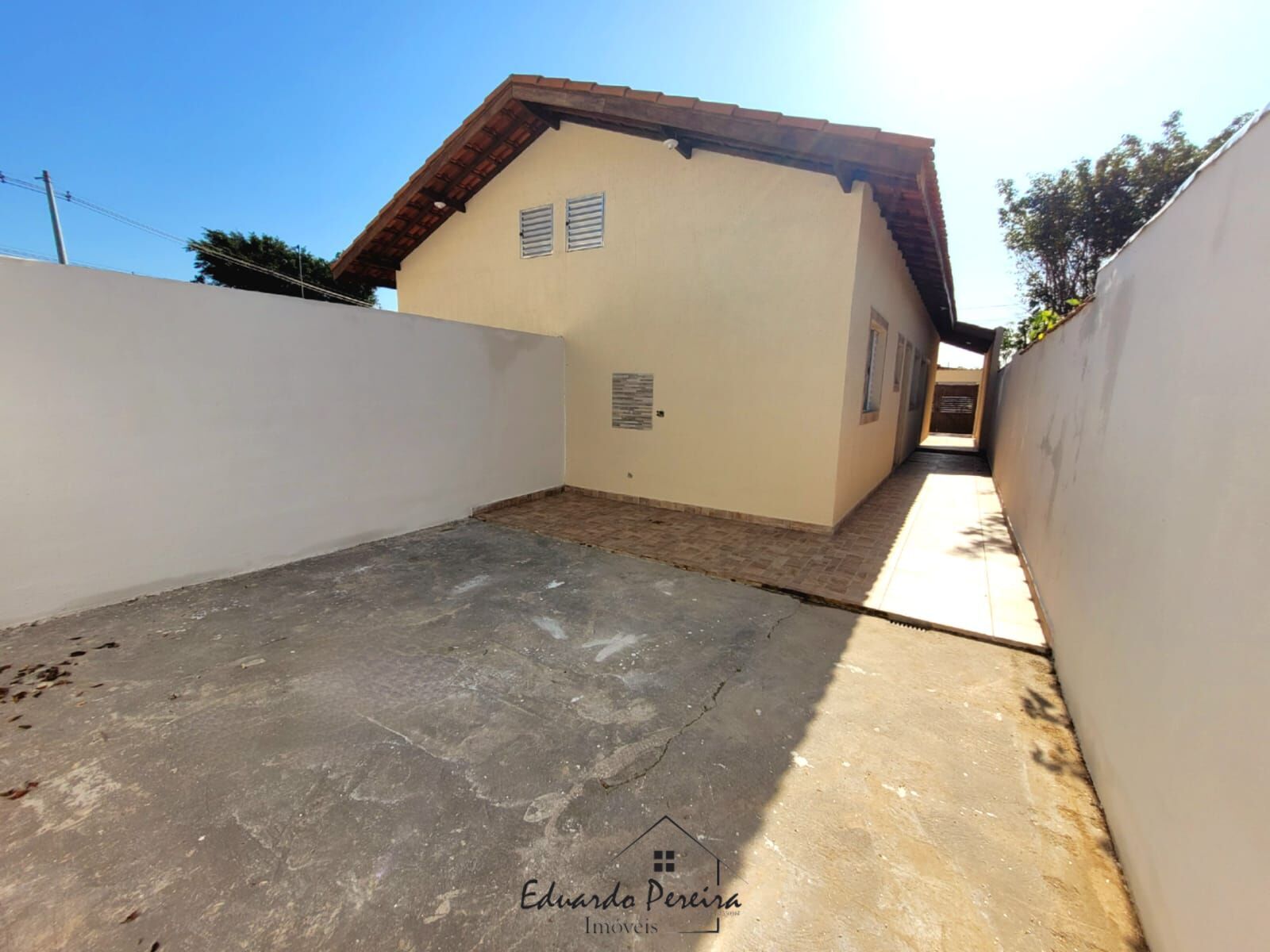 Casa à venda com 2 quartos, 56m² - Foto 18