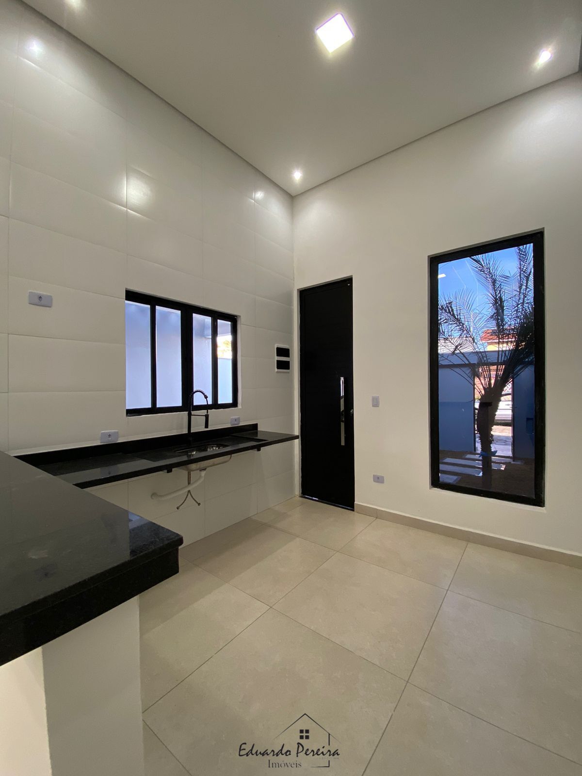 Casa à venda com 3 quartos, 90m² - Foto 7