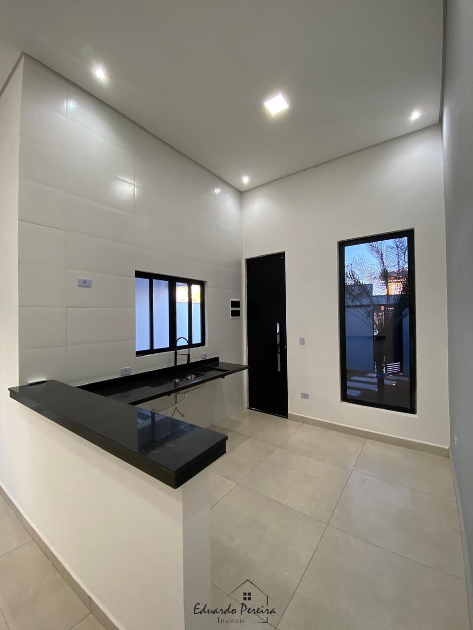 Casa à venda com 3 quartos, 90m² - Foto 10