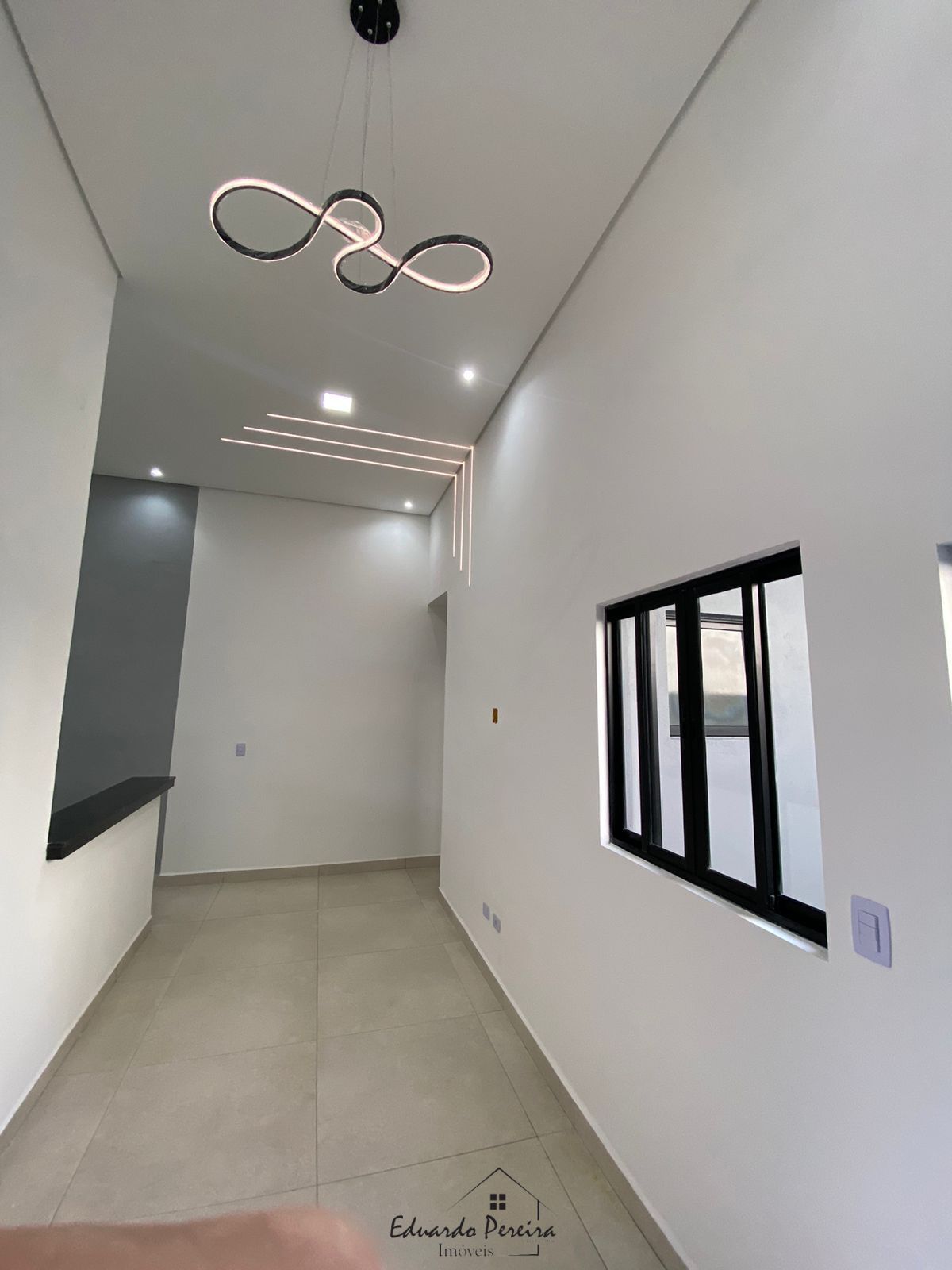 Casa à venda com 3 quartos, 90m² - Foto 4