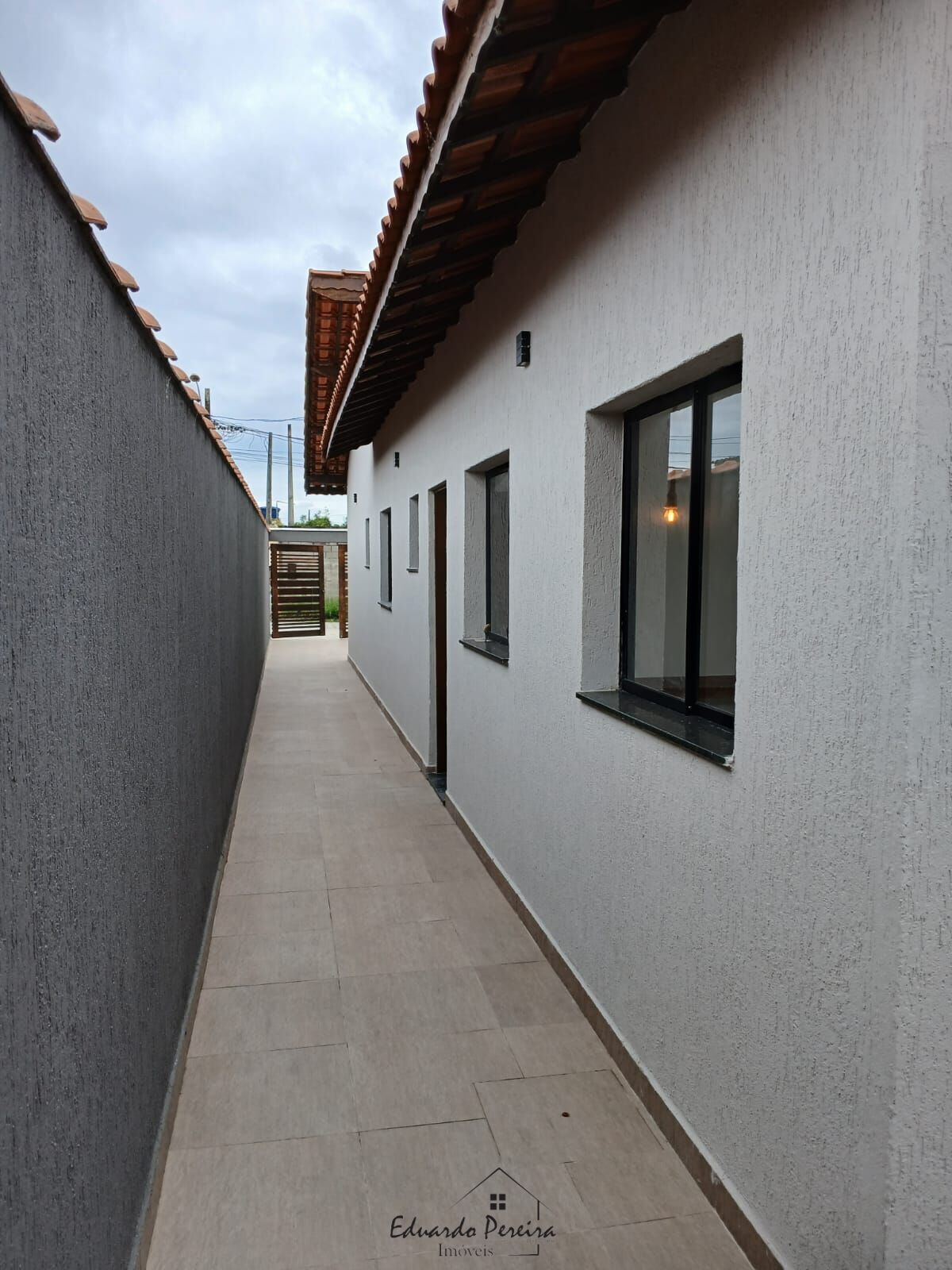 Casa à venda com 2 quartos, 63m² - Foto 13