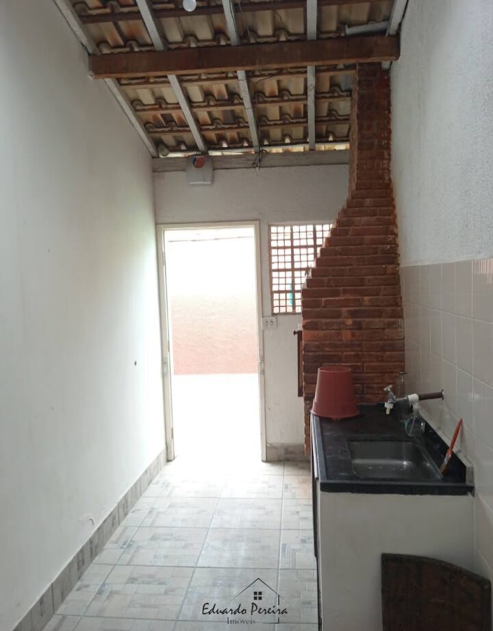 Casa à venda com 3 quartos, 76m² - Foto 17