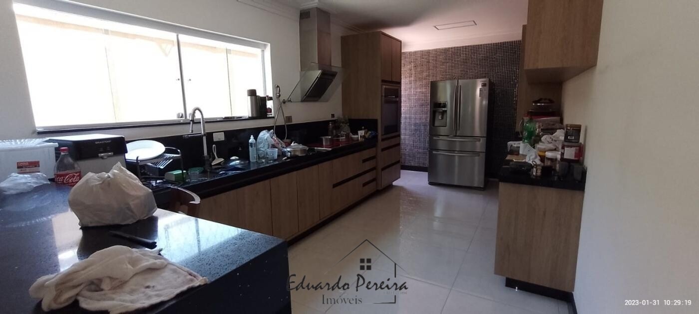 Casa à venda com 3 quartos, 187m² - Foto 4