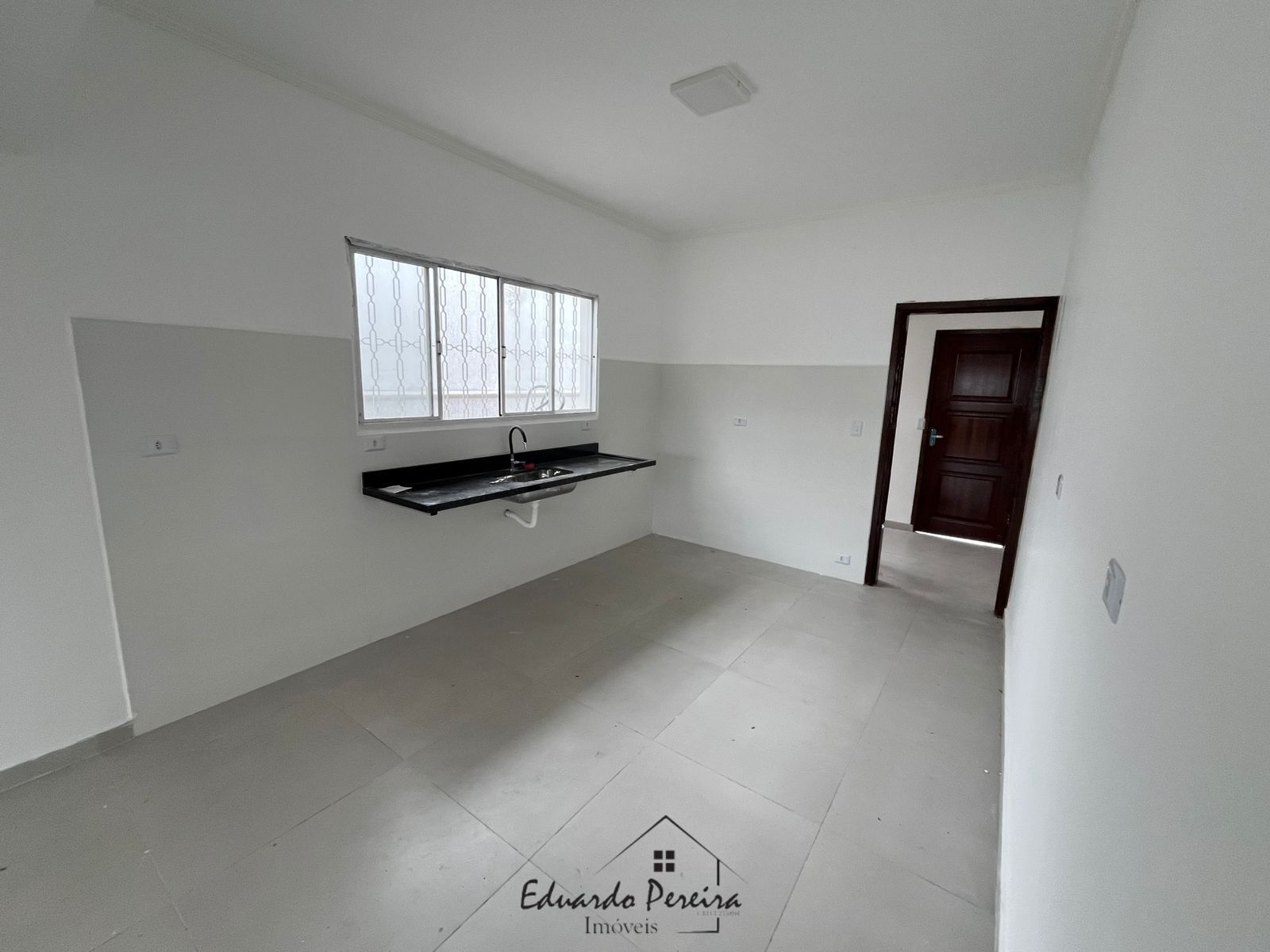 Casa à venda com 2 quartos, 139m² - Foto 4