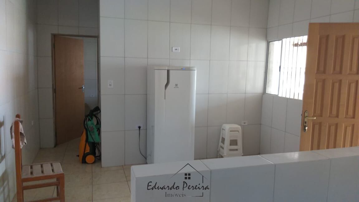 Casa à venda com 1 quarto, 250m² - Foto 9