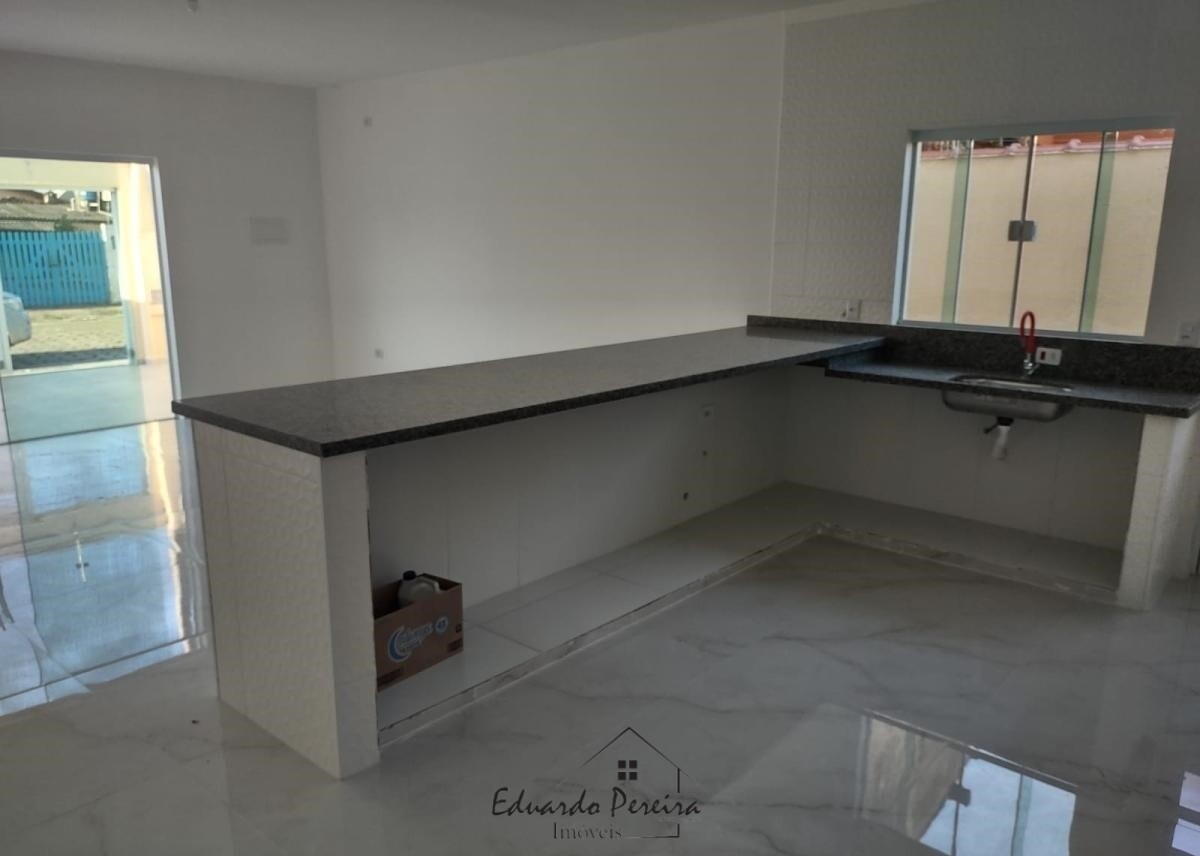 Casa à venda com 2 quartos, 185m² - Foto 3