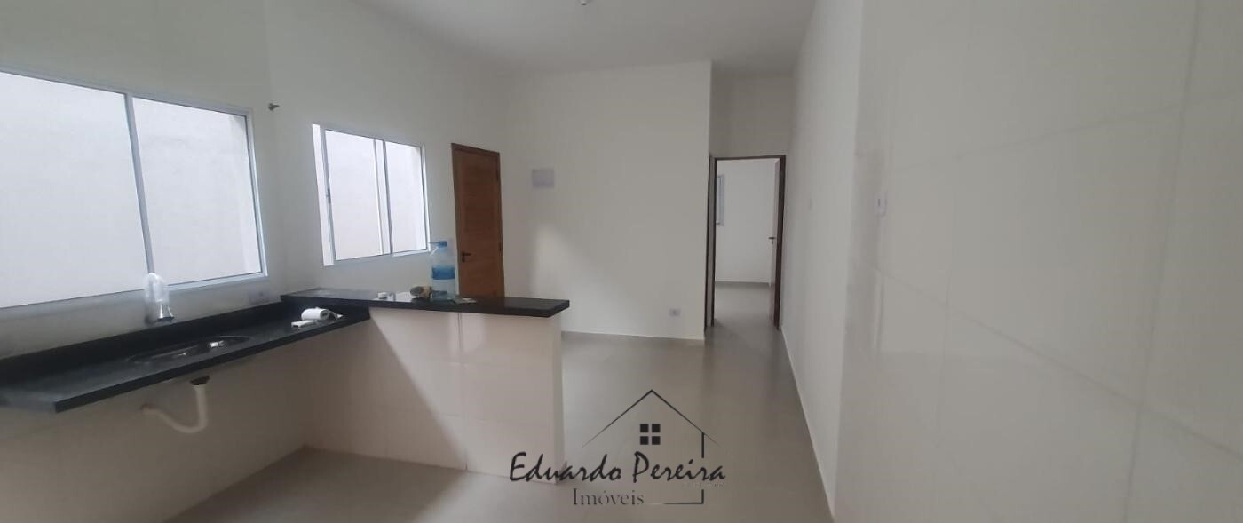 Casa à venda com 2 quartos, 125m² - Foto 2