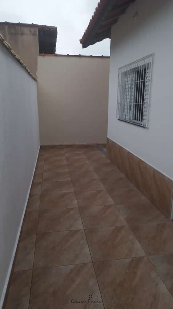 Casa à venda com 2 quartos, 50m² - Foto 7