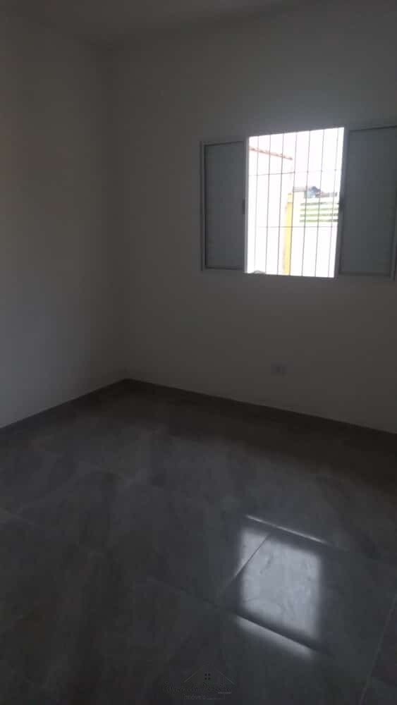 Casa à venda com 2 quartos, 50m² - Foto 4