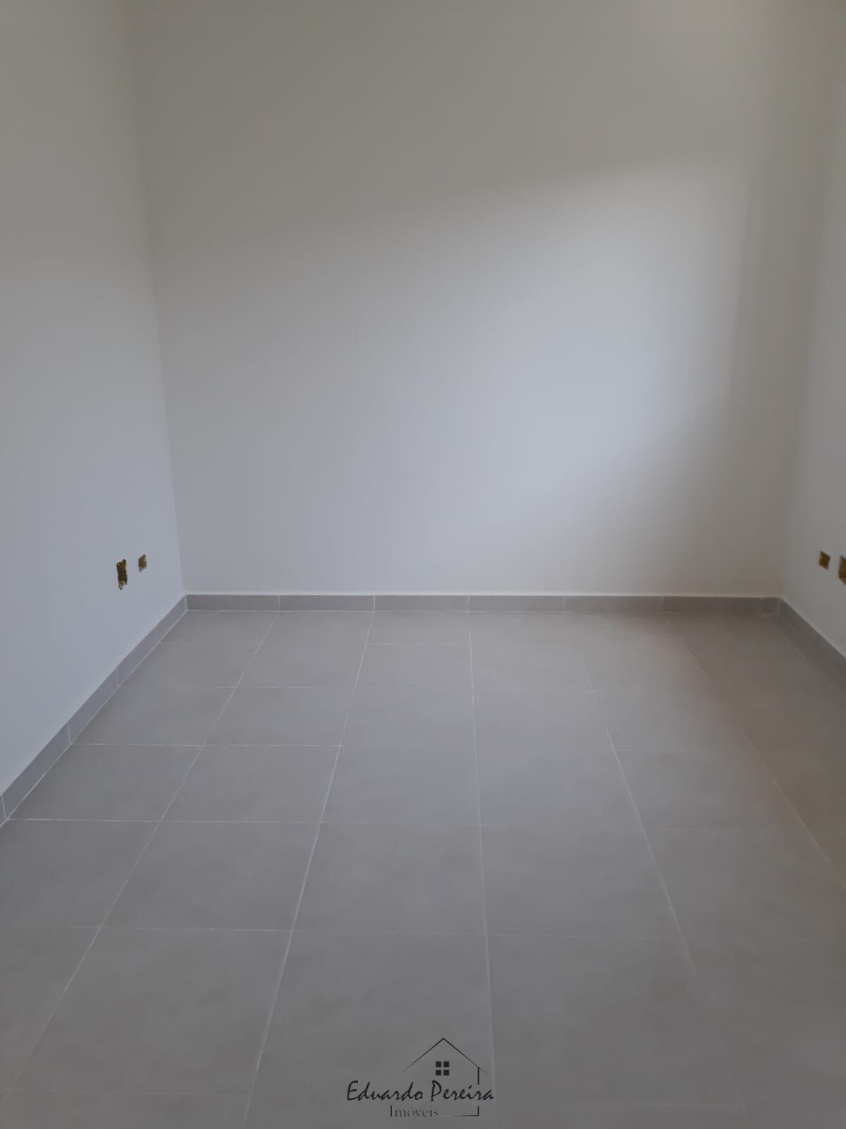 Casa à venda com 2 quartos, 60m² - Foto 5