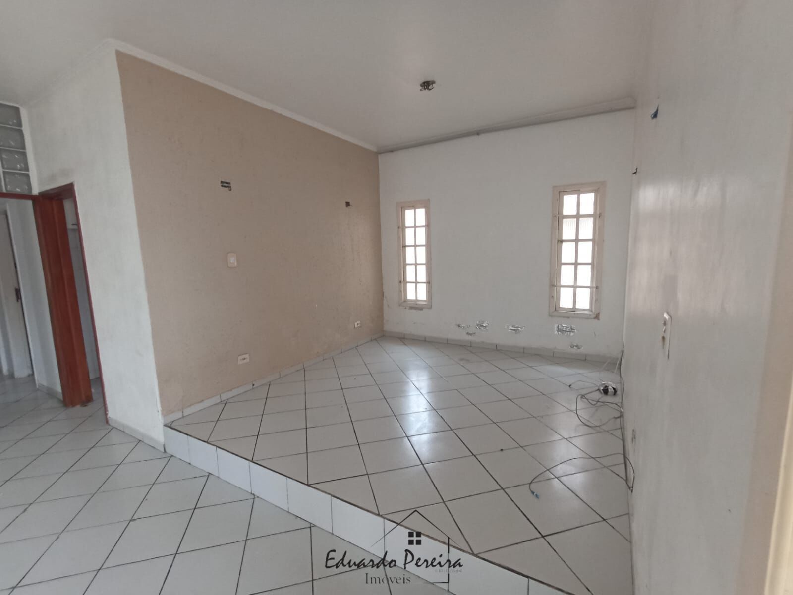 Casa à venda com 2 quartos, 250m² - Foto 16