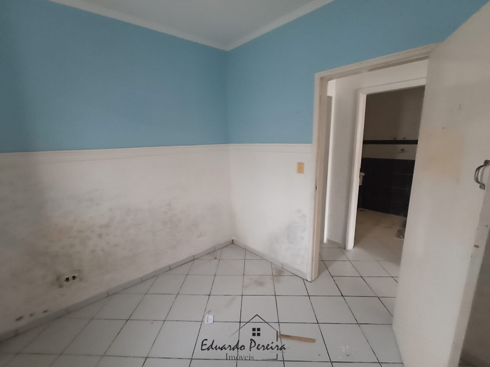 Casa à venda com 2 quartos, 250m² - Foto 18