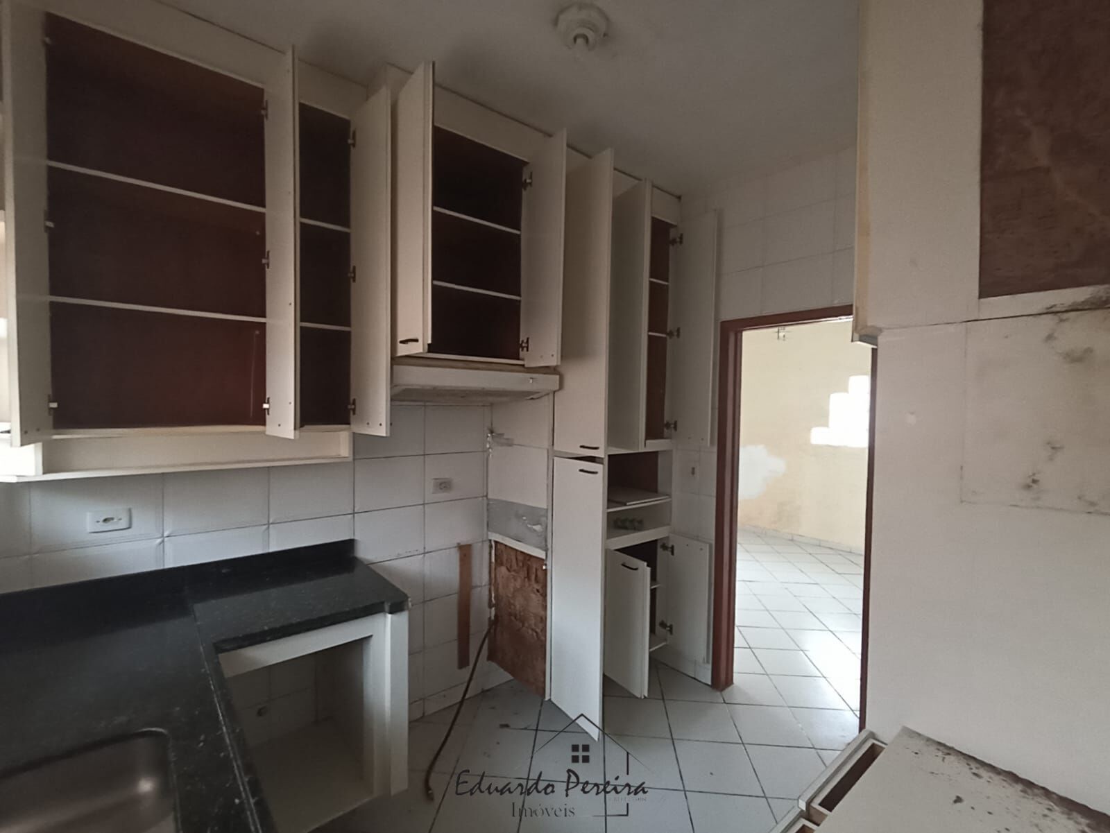 Casa à venda com 2 quartos, 250m² - Foto 10