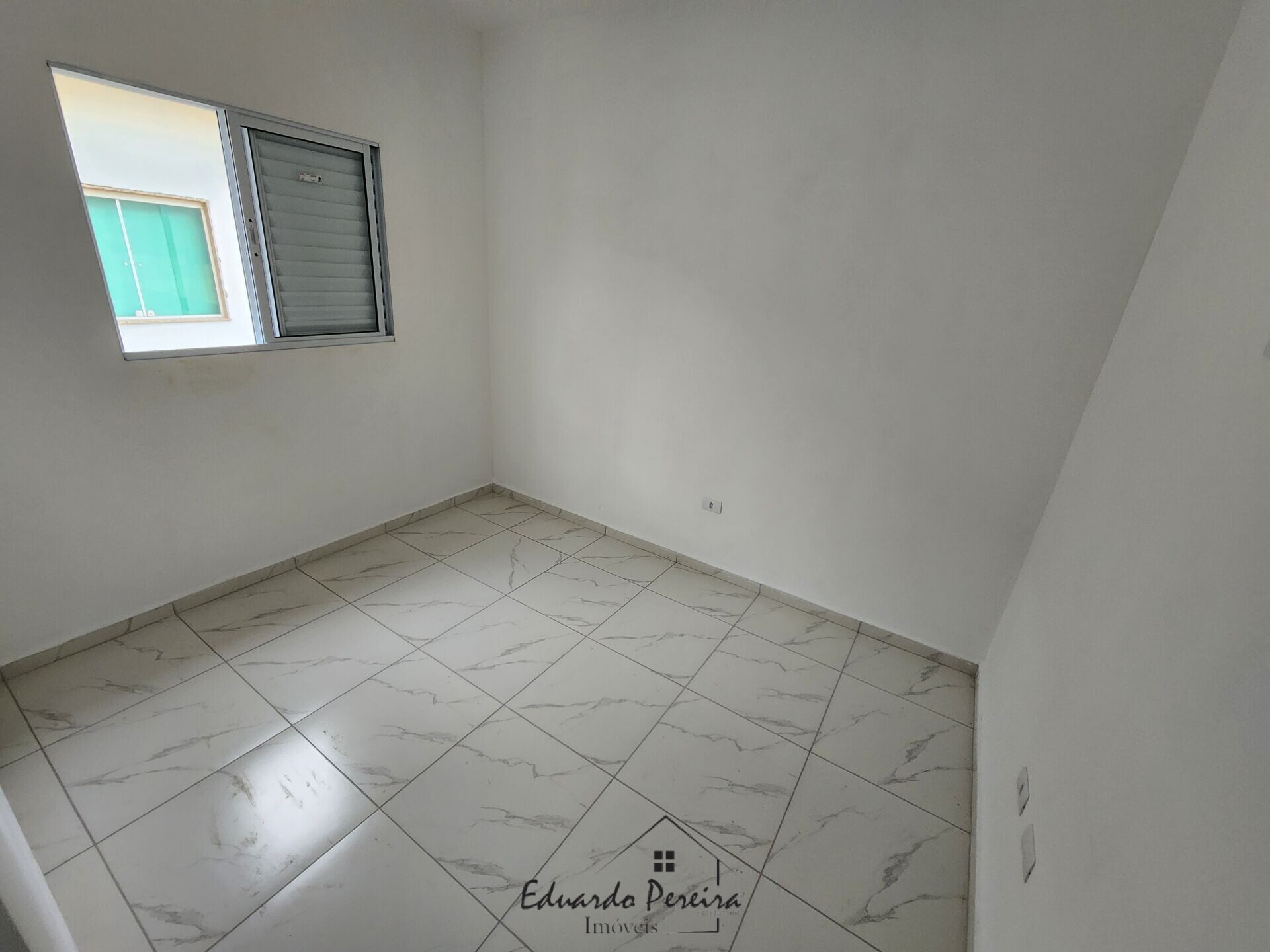 Apartamento à venda com 2 quartos, 75m² - Foto 11