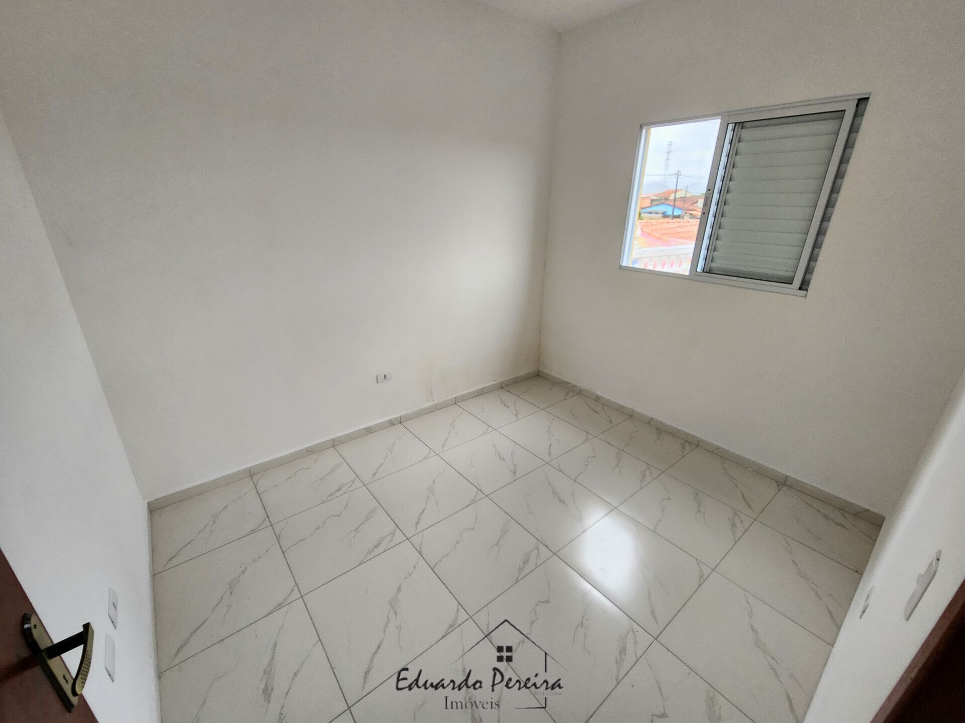 Apartamento à venda com 2 quartos, 75m² - Foto 9