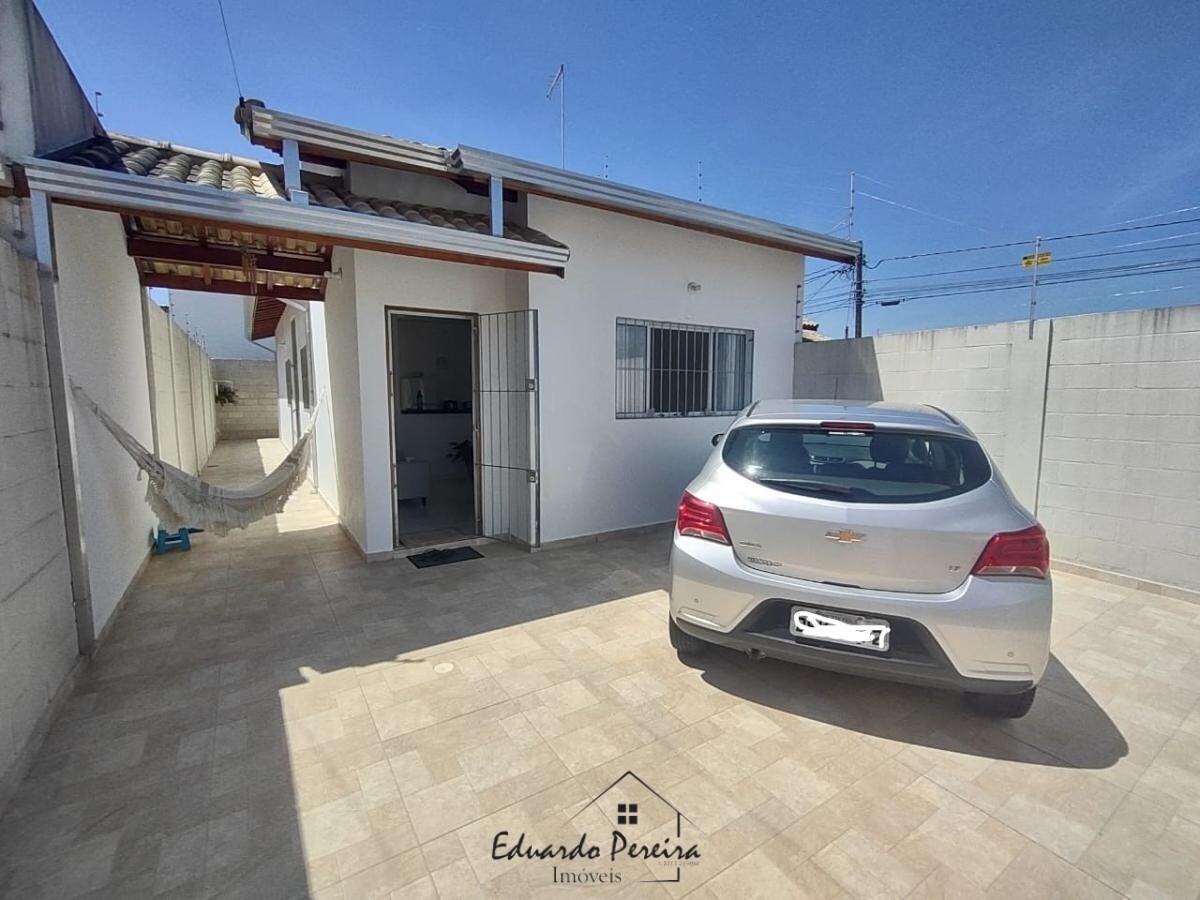 Casa à venda com 2 quartos, 75m² - Foto 1