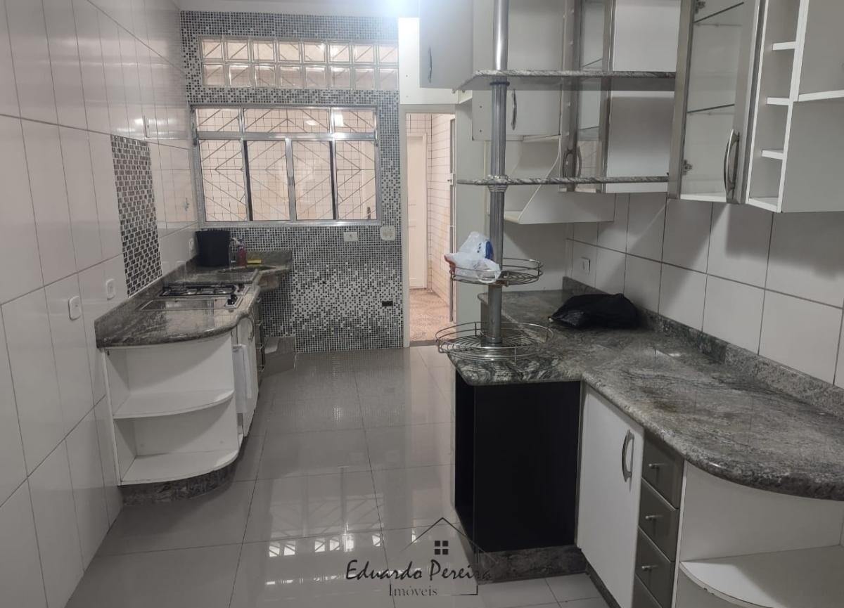 Sobrado à venda com 2 quartos, 226m² - Foto 3