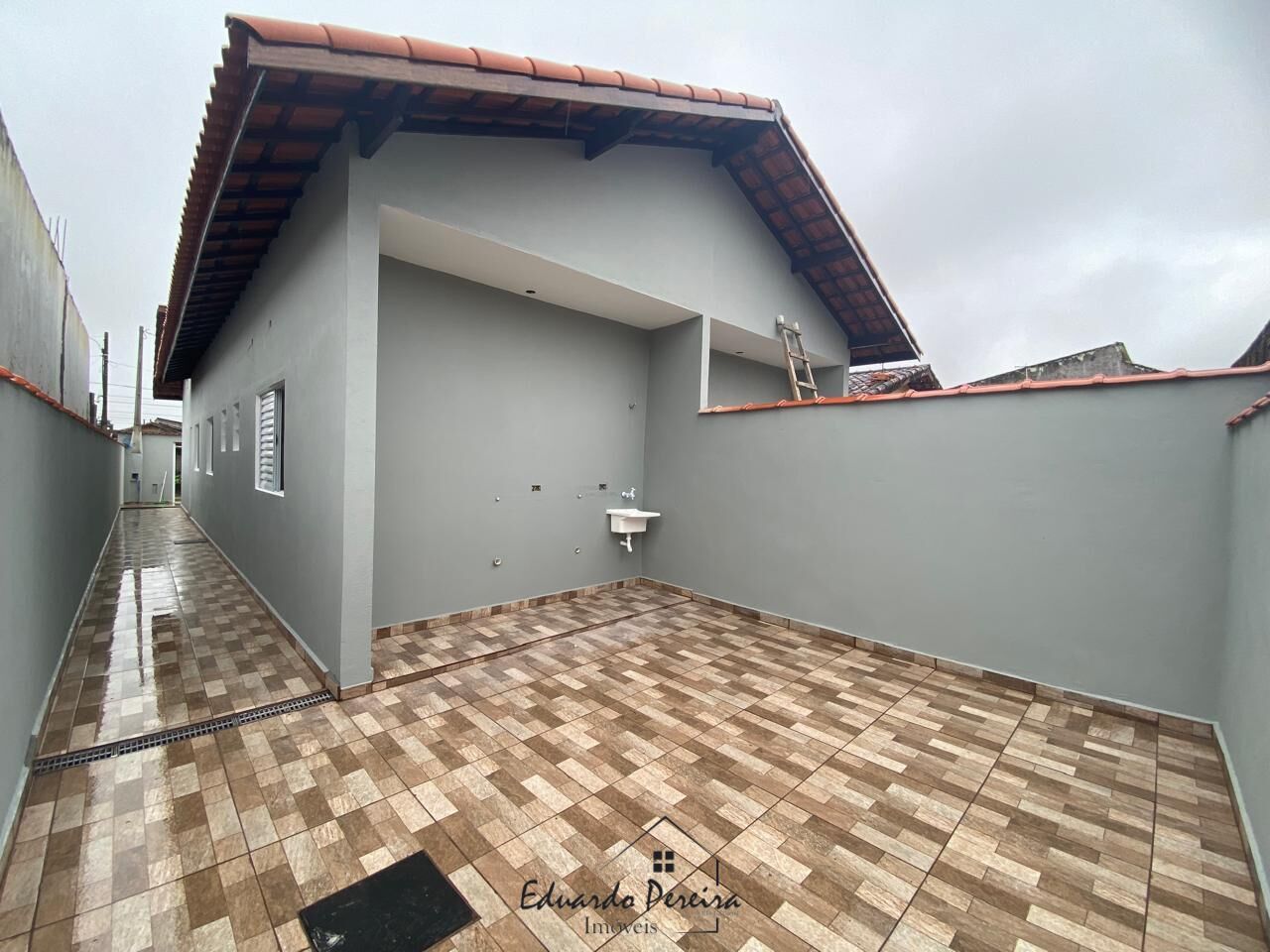 Casa à venda com 2 quartos, 59m² - Foto 9