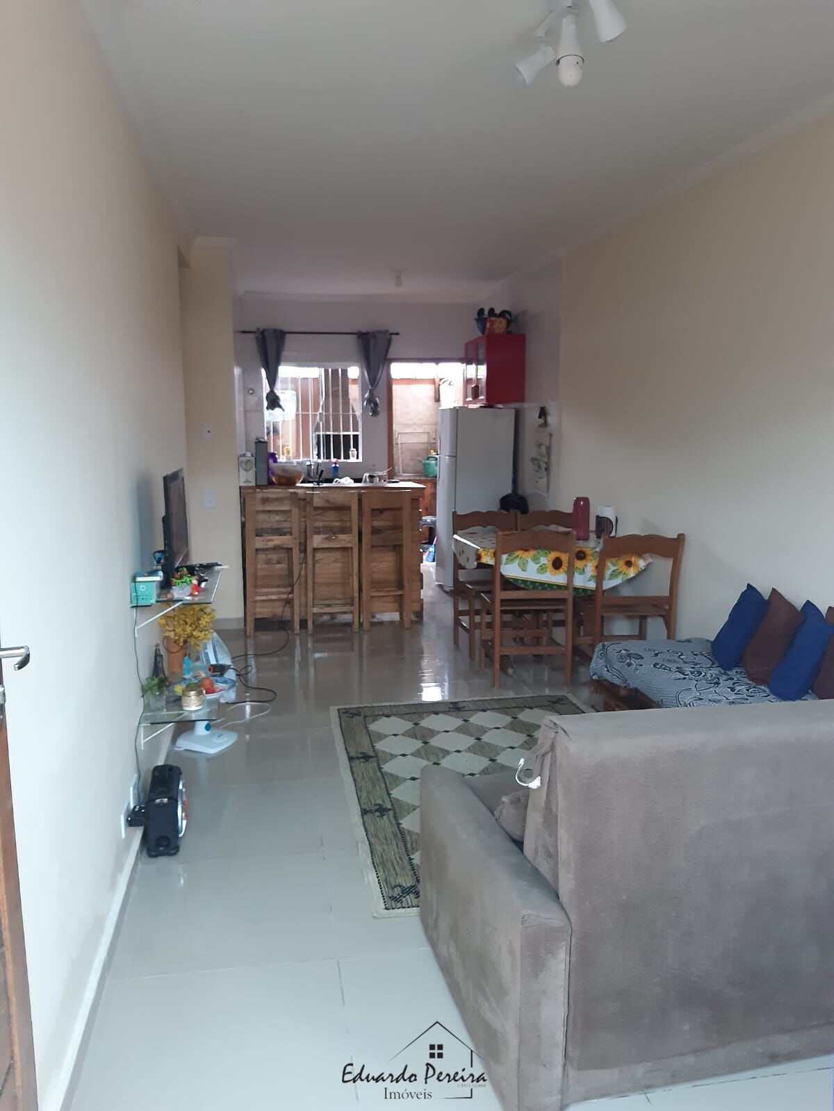 Casa de Condomínio para alugar com 2 quartos, 55m² - Foto 2