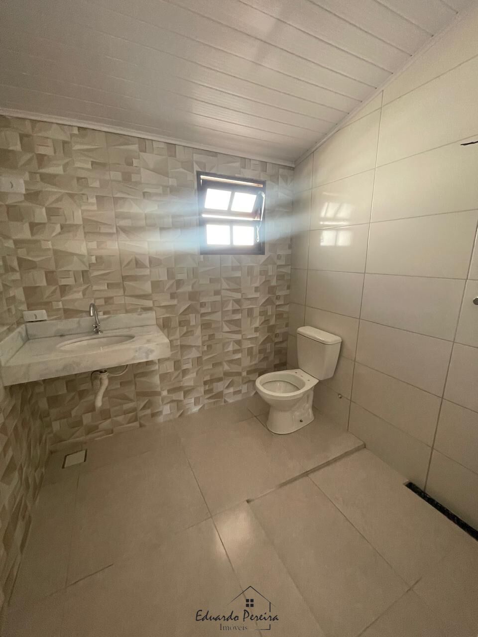 Casa à venda com 3 quartos, 69m² - Foto 5