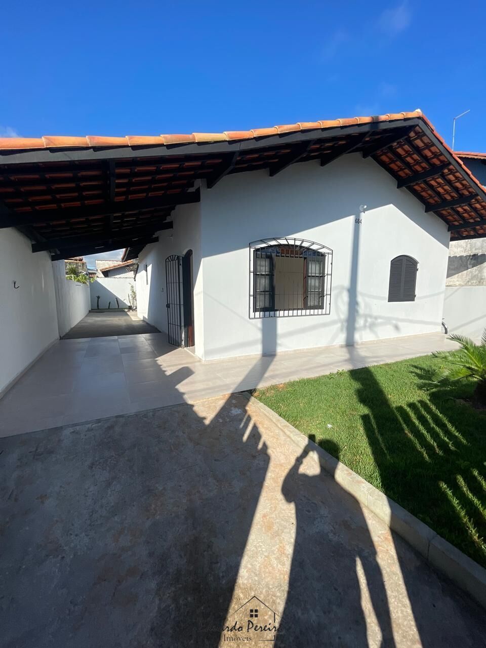 Casa à venda com 3 quartos, 69m² - Foto 1