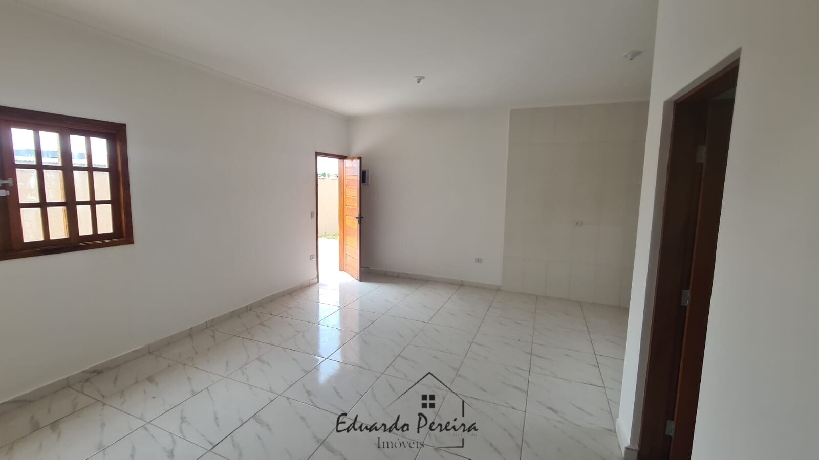 Casa à venda com 2 quartos, 58m² - Foto 5