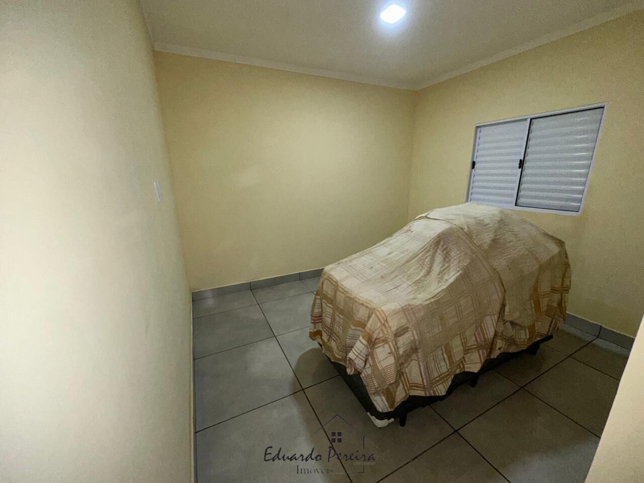 Casa à venda com 2 quartos, 70m² - Foto 5