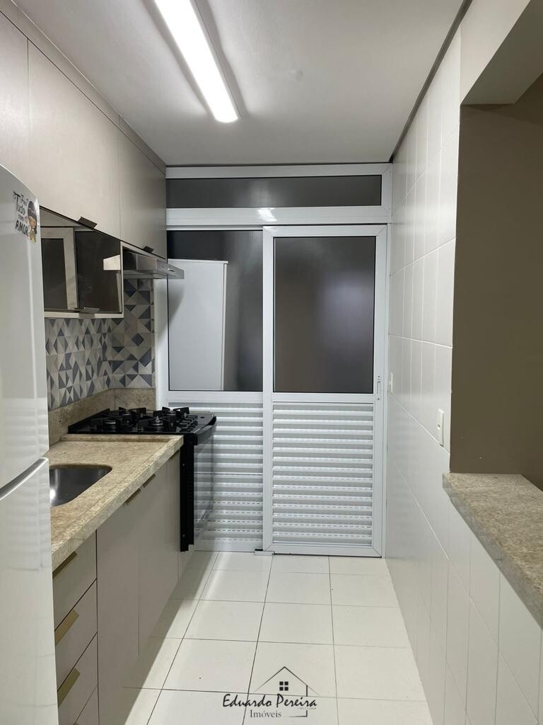 Apartamento à venda com 2 quartos, 60m² - Foto 3