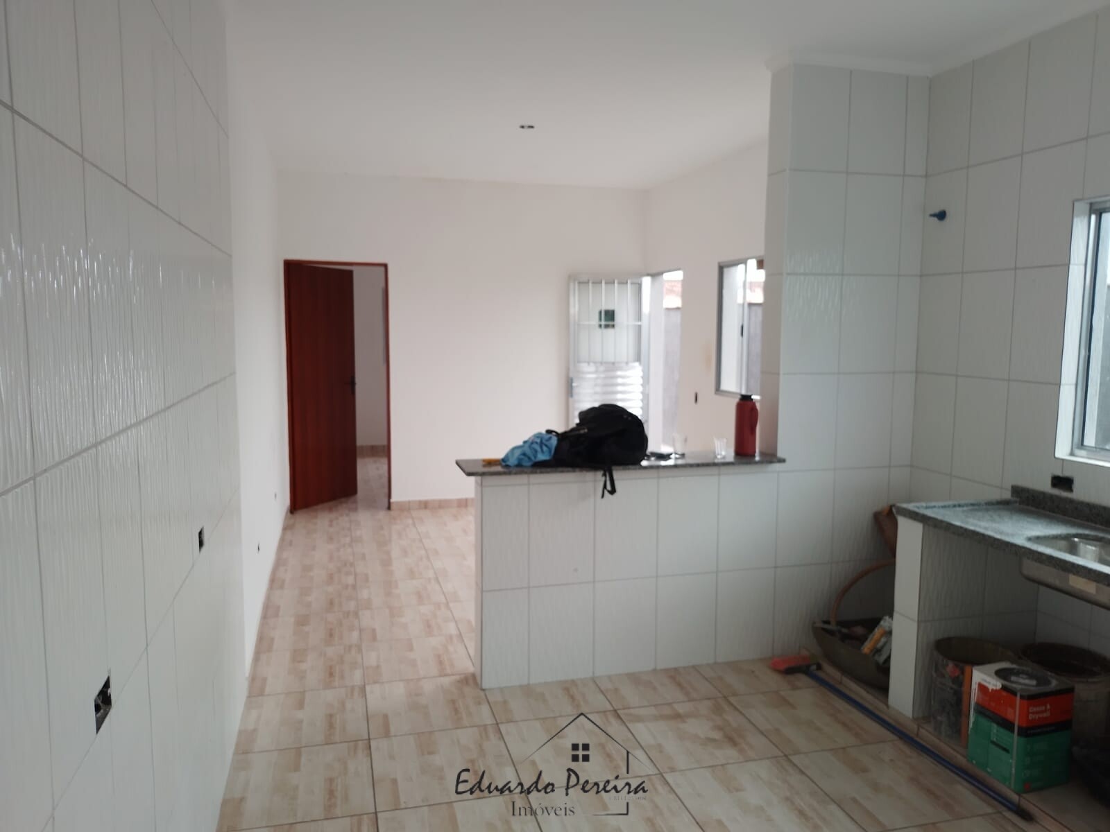 Casa à venda com 2 quartos, 53m² - Foto 2