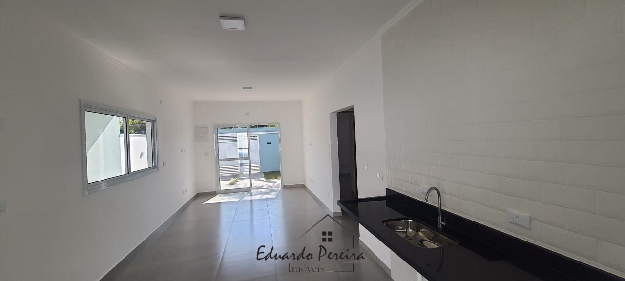 Casa à venda com 3 quartos, 119m² - Foto 4