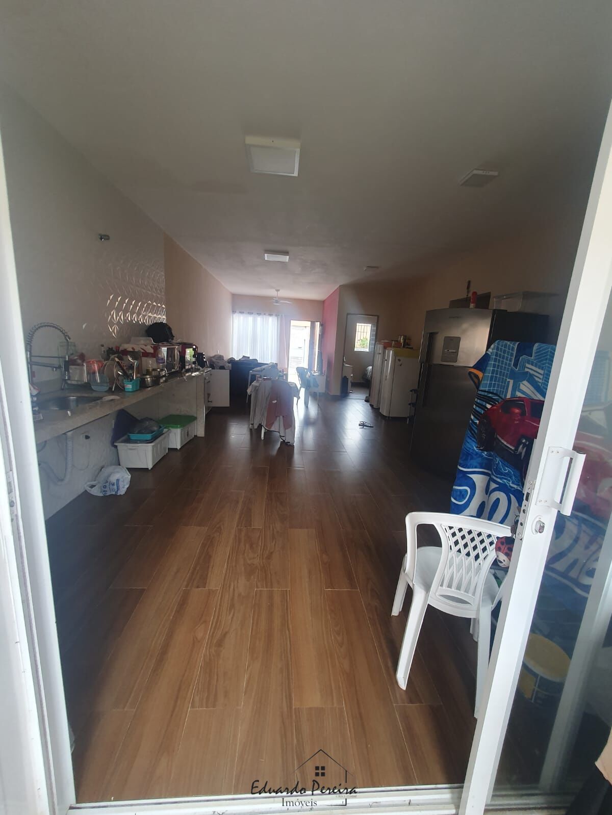 Casa à venda com 4 quartos, 107m² - Foto 3