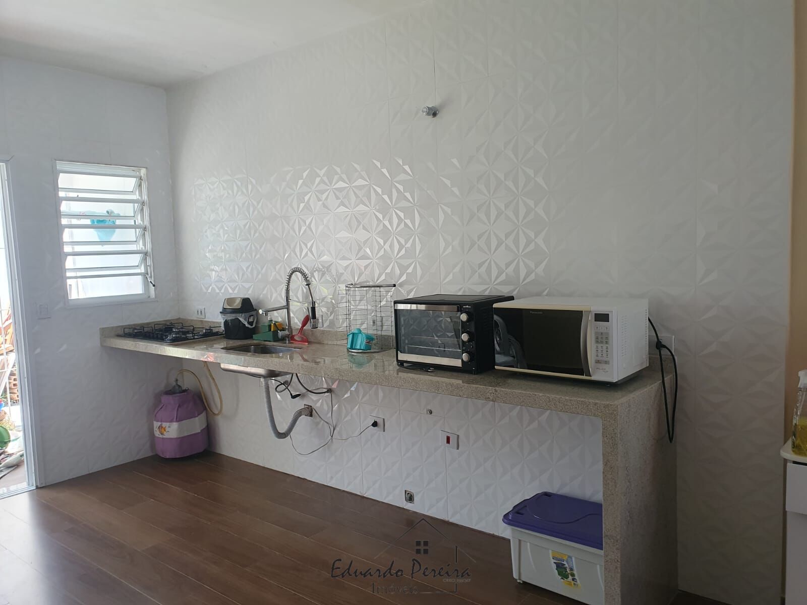 Casa à venda com 4 quartos, 107m² - Foto 6