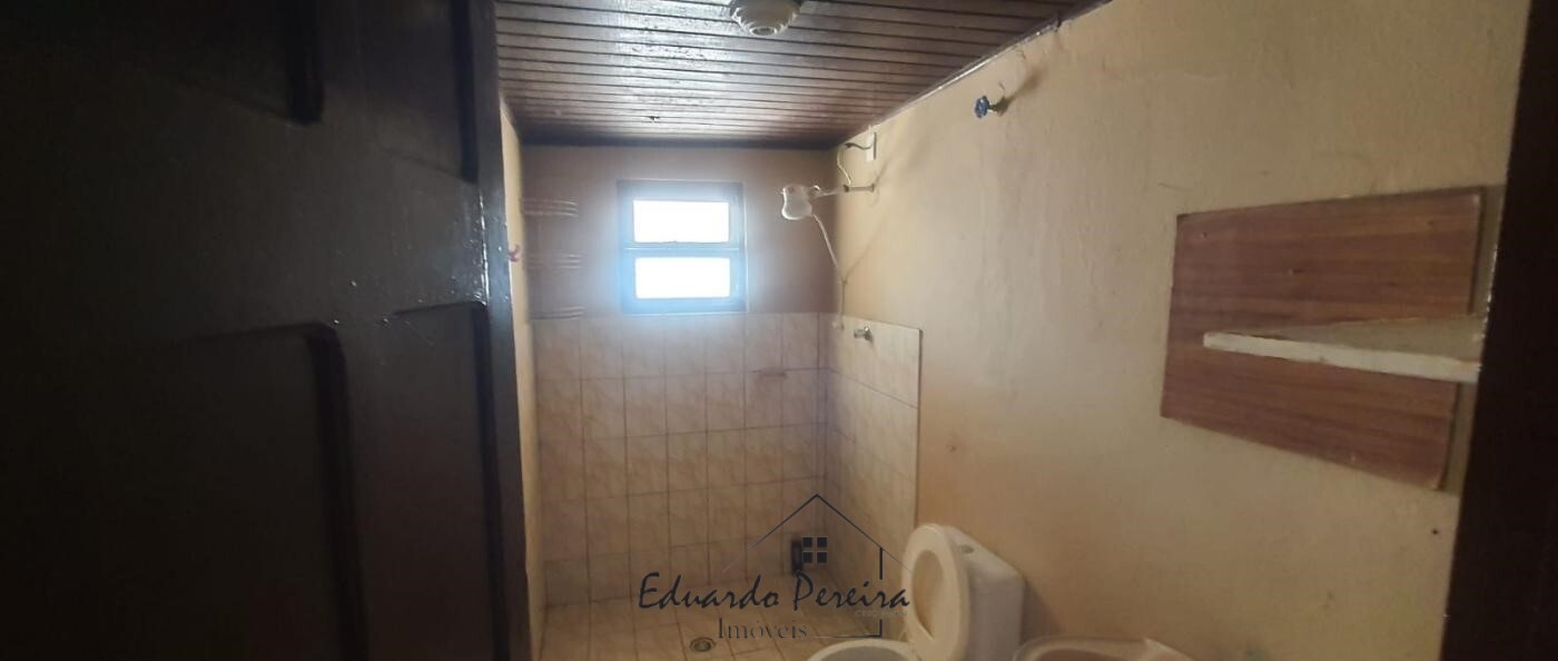 Casa à venda com 2 quartos, 60m² - Foto 4