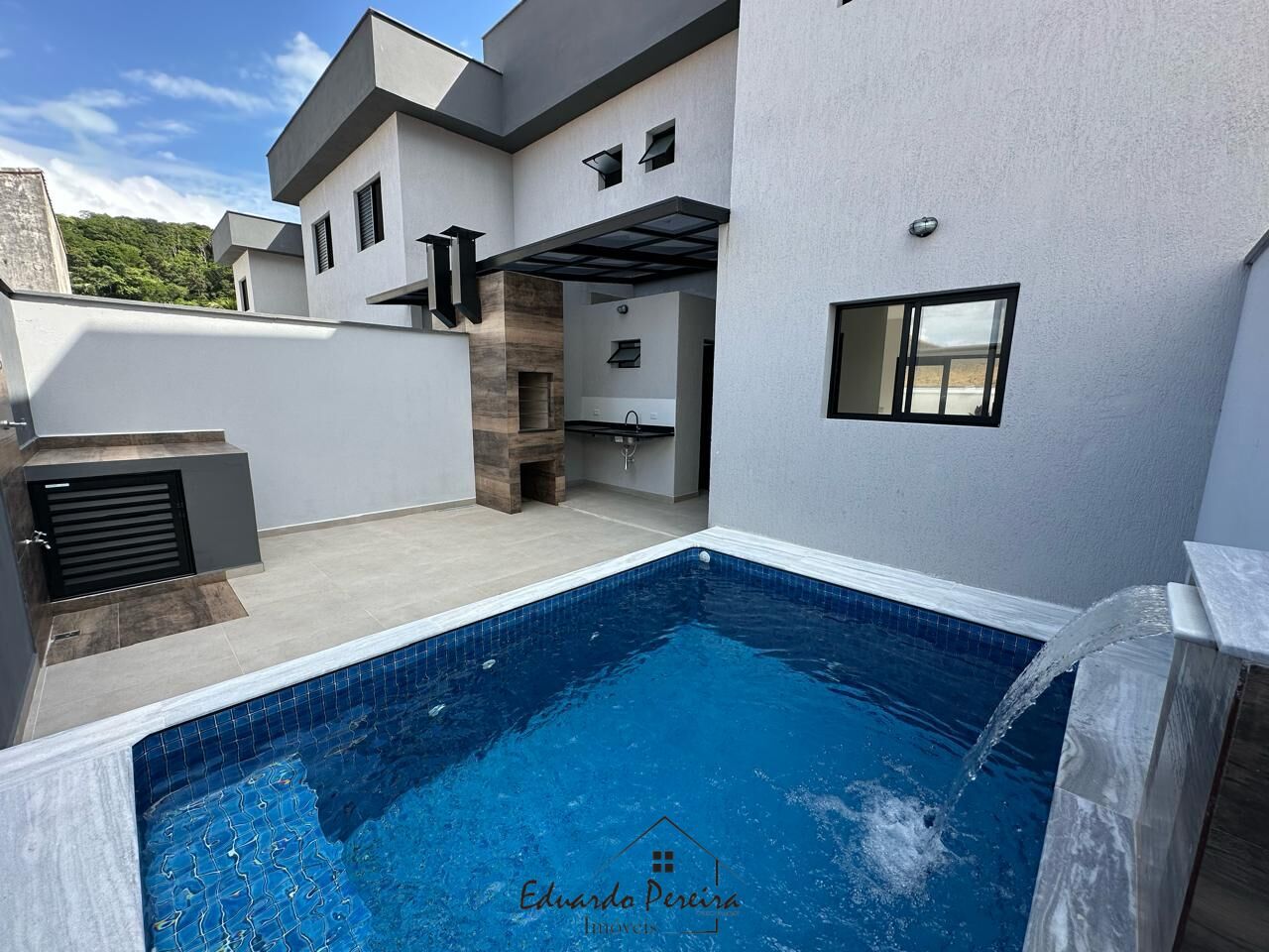 Casa de Condomínio à venda, 82m² - Foto 1