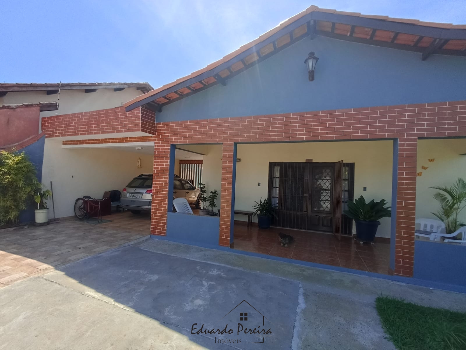 Casa à venda com 5 quartos, 236m² - Foto 2